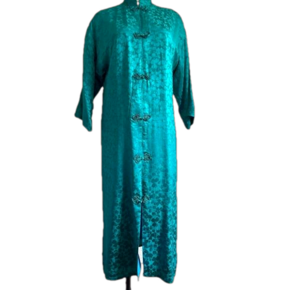 Gump’s VTG 100% silk green Asian style Robe . SMALL. Hong Kong